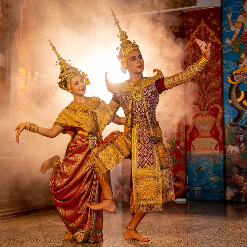 Discover the intricacies of Thai dance